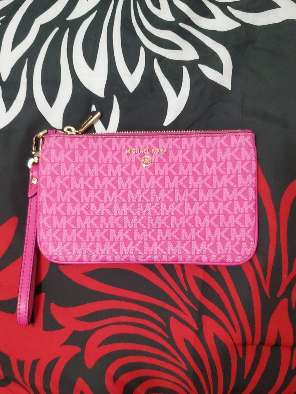 Michael Kors Pink Signature Wallet Wristlet